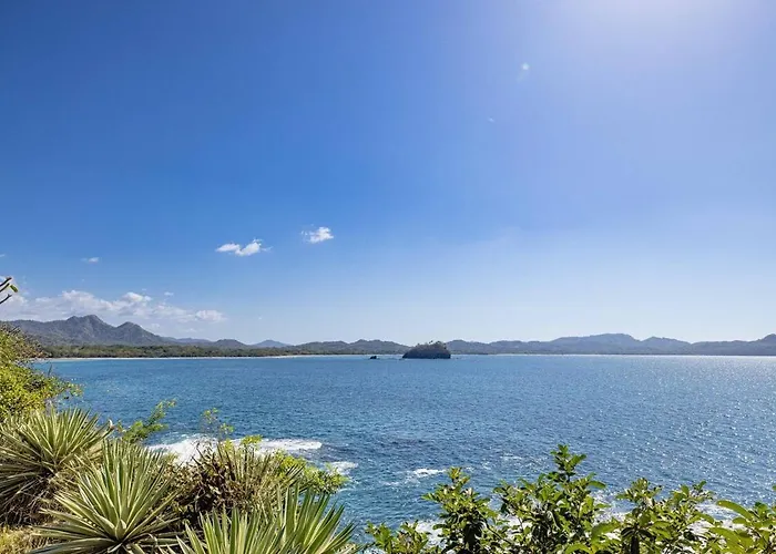Villa Beachfront Cliff 300 Degrees Ocean Views, Pool And Jacuzzi *