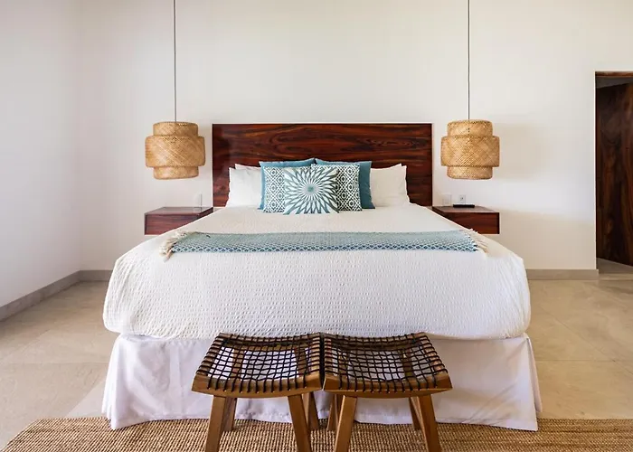 Villa Beachfront Cliff 300 Degrees Ocean Views, Pool And Jacuzzi