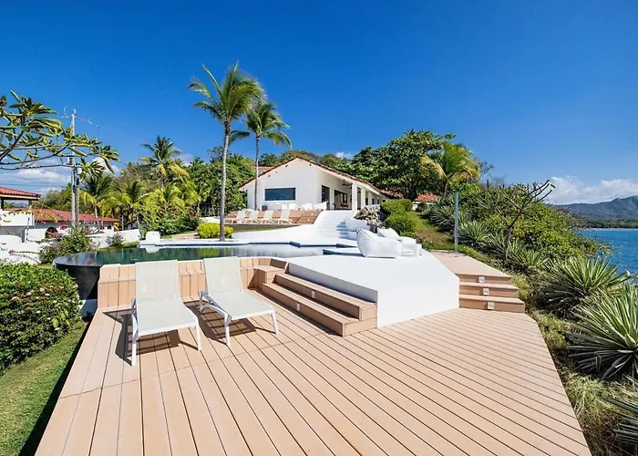 Beachfront Cliff 300 Degrees Ocean Views, Pool And Jacuzzi