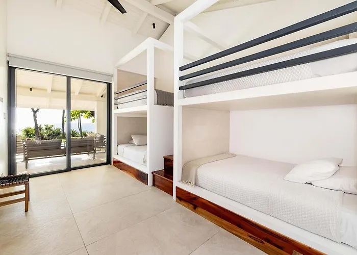 Beachfront Cliff 300 Degrees Ocean Views, Pool And Jacuzzi Villa *
