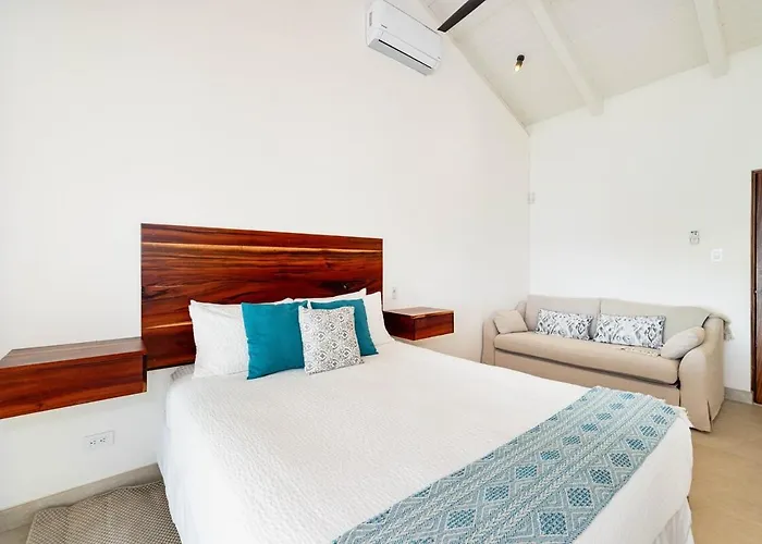 Beachfront Cliff 300 Degrees Ocean Views, Pool And Jacuzzi * Playa Flamingo