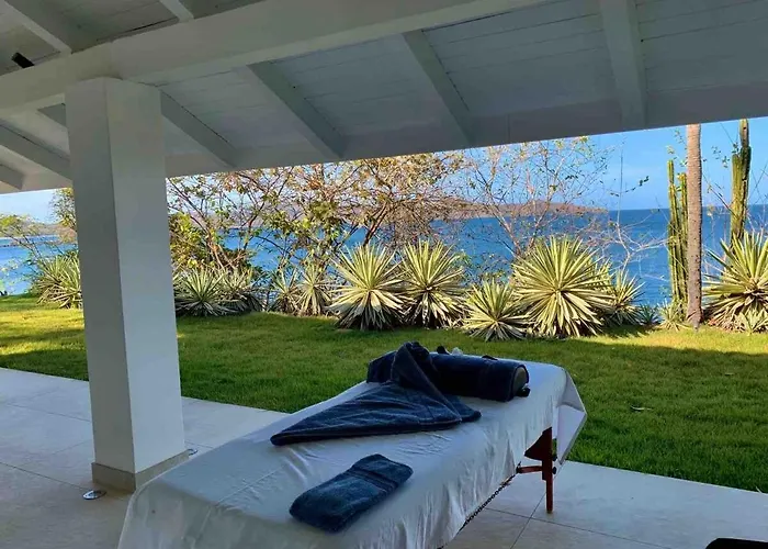Beachfront Cliff 300 Degrees Ocean Views, Pool And Jacuzzi