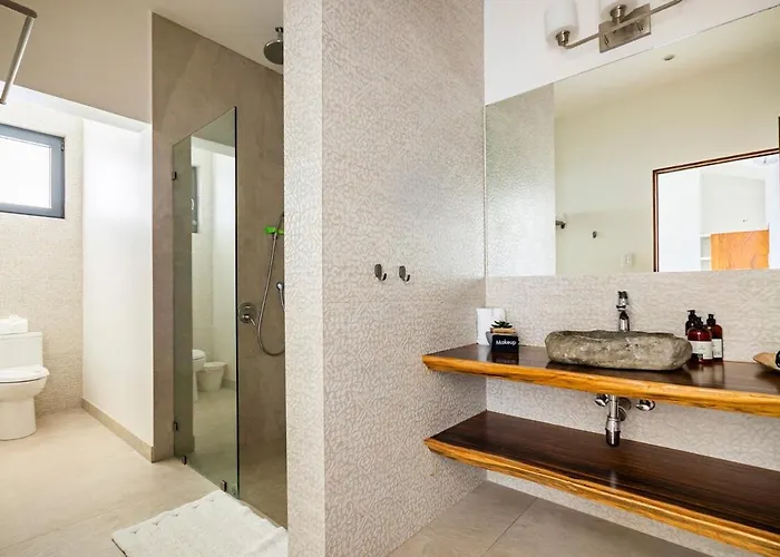 Villa Beachfront Cliff 300 Degrees Ocean Views, Pool And Jacuzzi *